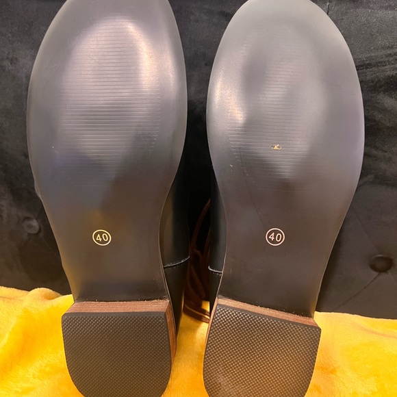 Ladies black lace up boot new without tags never worn size 8 1/2 - Picture 4 of 4